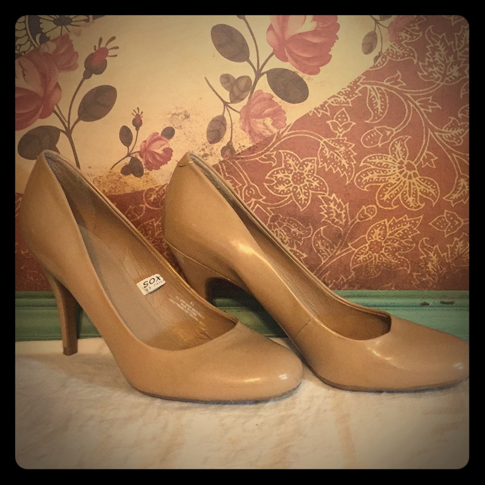 Nude Mossimo shoes
